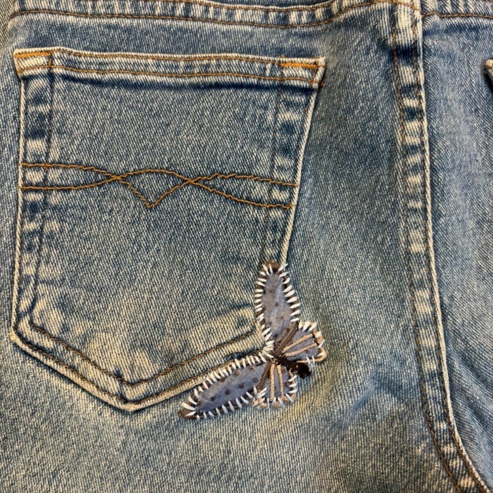 VTG y2k LEI Jeans Sz 7 Bootcut Light Wash Butterfly Patch Low Rise Distressed - Picture 5 of 8